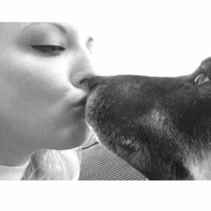 Meet your Posher, Carly